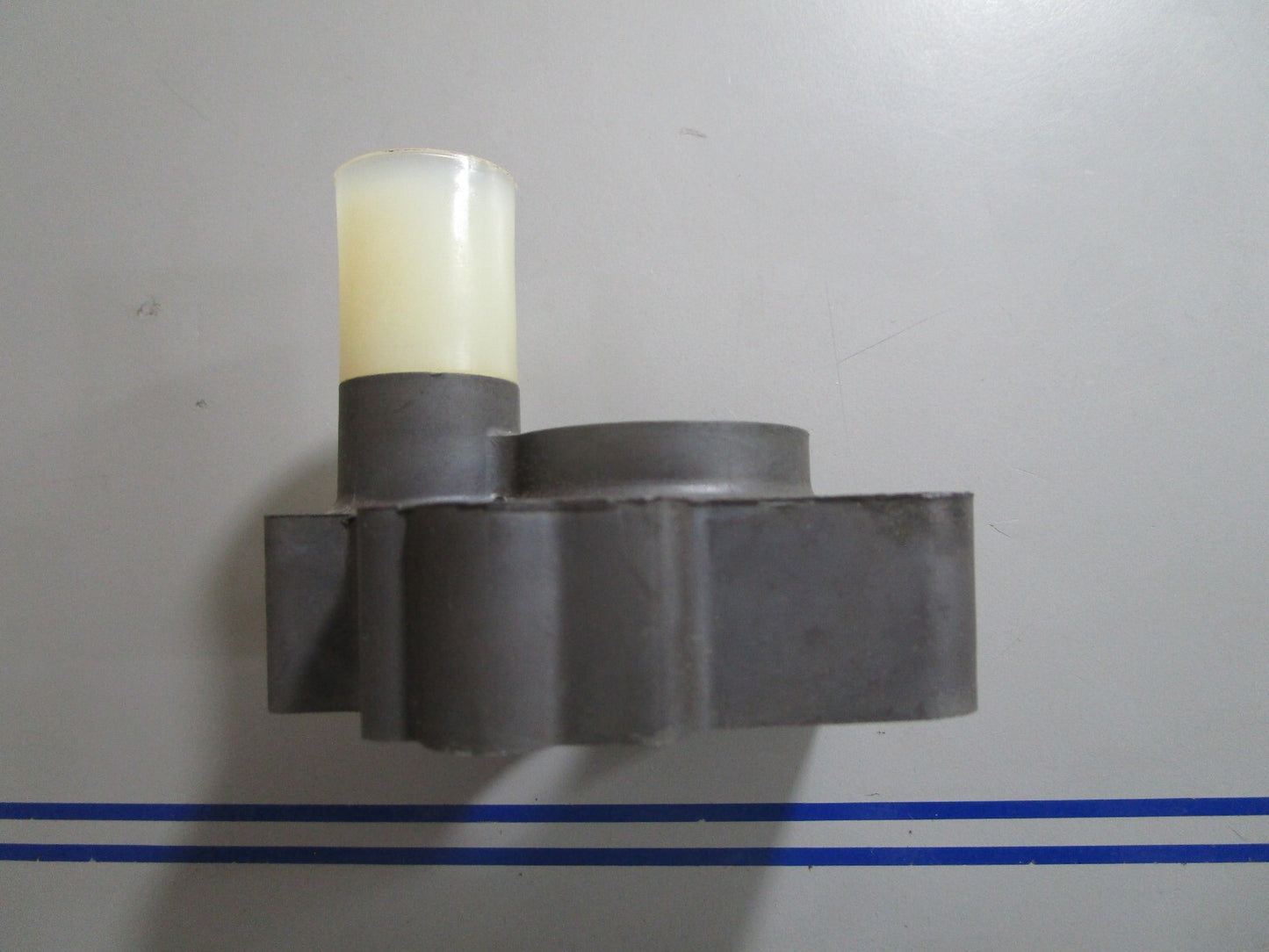 *NEW OEM* 0810 Mercury Quicksilver Water Pump Housing 47060