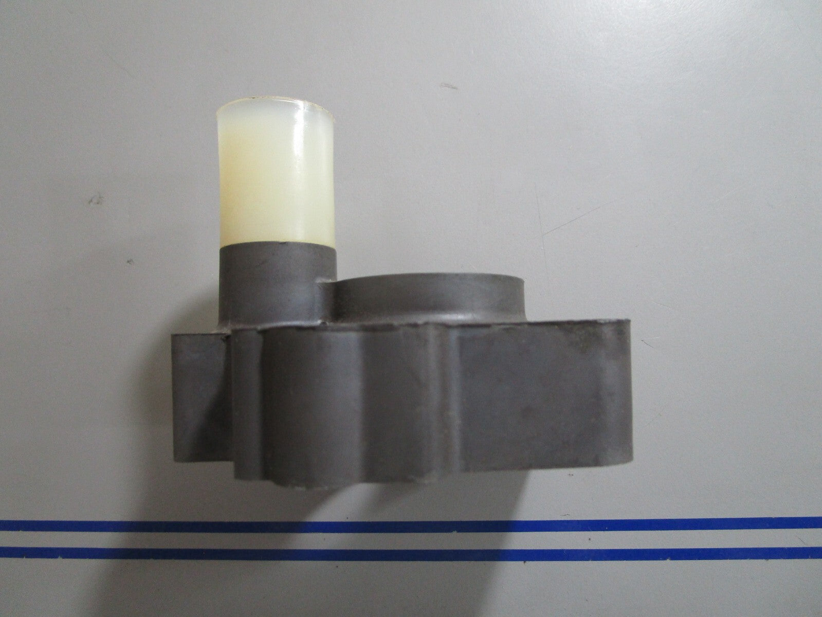 *NEW OEM* 0810 Mercury Quicksilver Water Pump Housing 47060