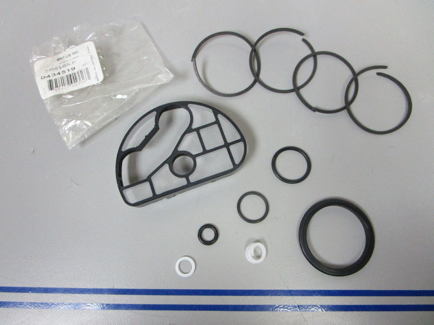 *NEW OEM* 0720 OMC Johnson Evinrude *Incomplete* Rebuild Kit 434519 0434519