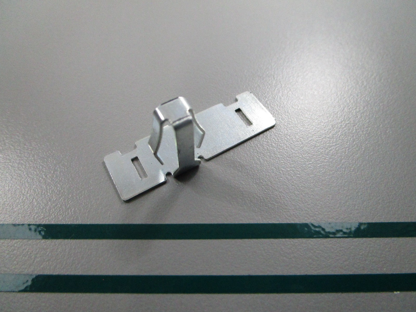 NEW OEM W10129065 Whirlpool Dryer Clip 0810