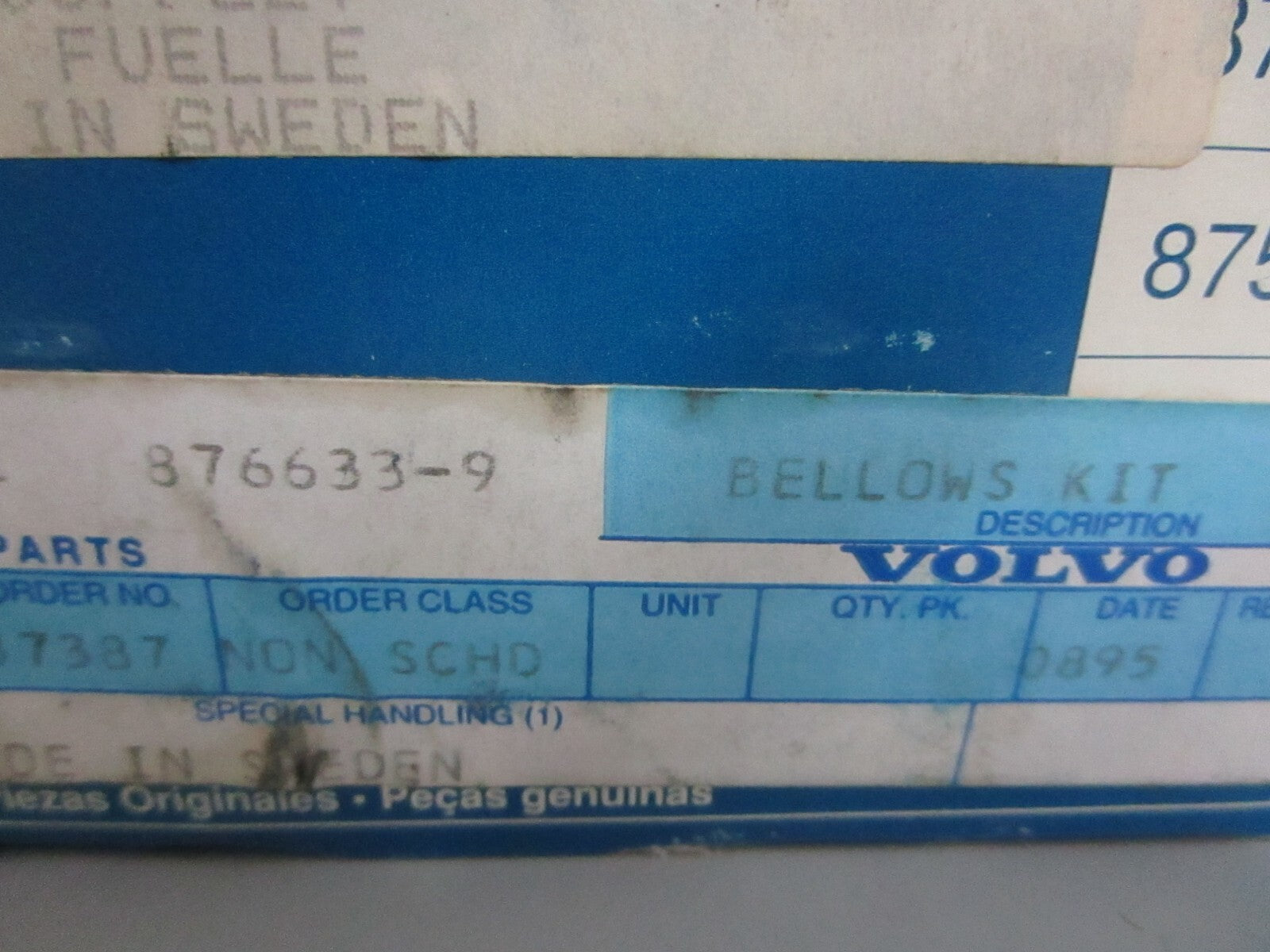 *NEW OEM* 0810 Volvo Penta Bellows Kit 876633