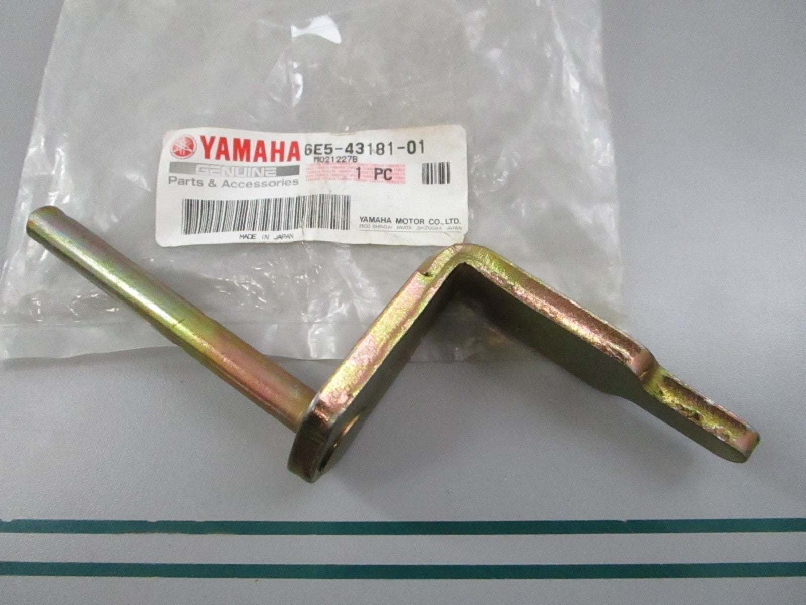 NEW OEM 6E5-43181-01-00 Yamaha Tilt Lock 0810