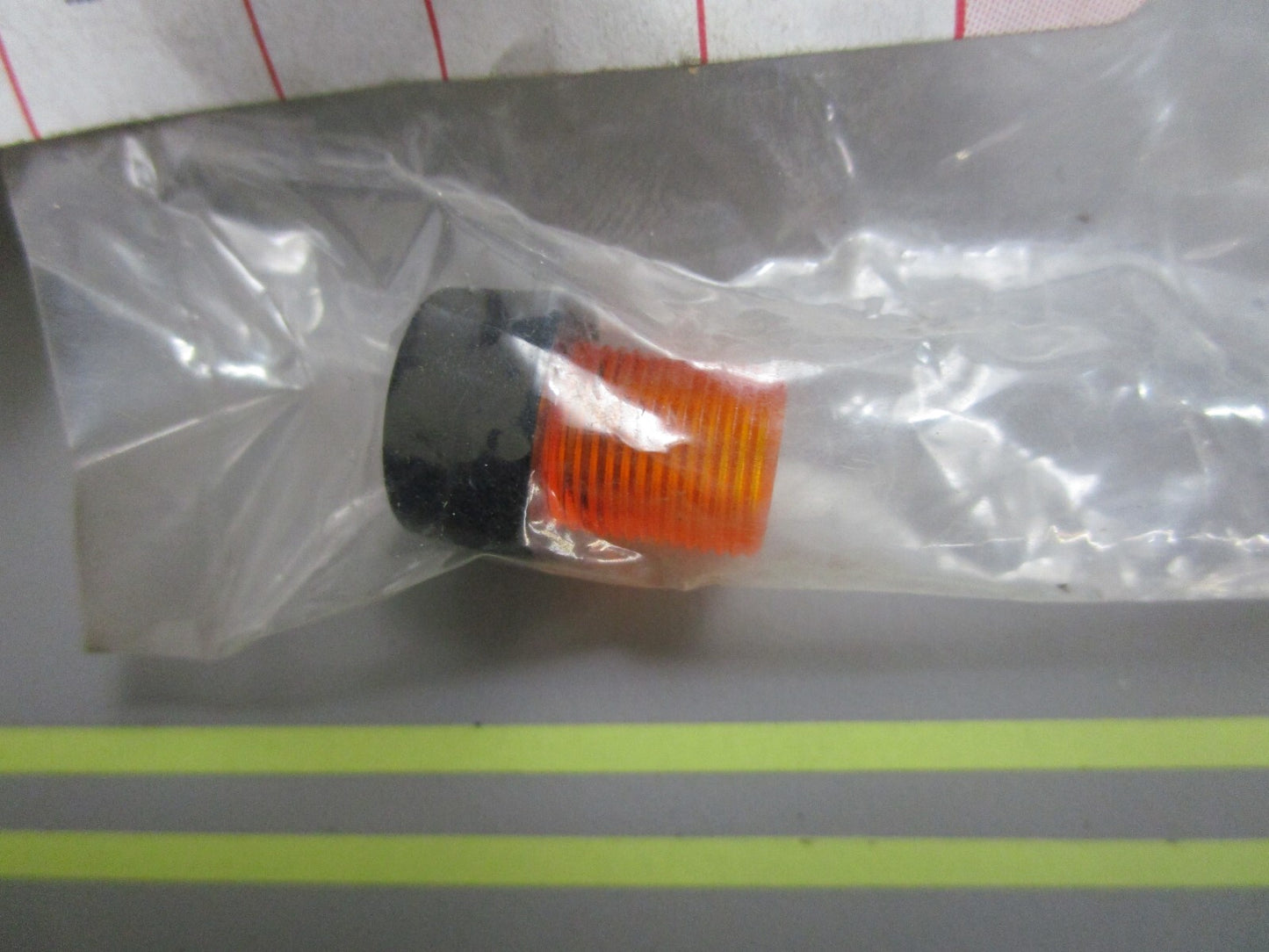 *NEW OEM* 0810 Volvo Penta Lens 827766