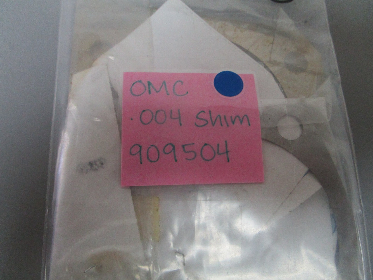 *NEW OEM* 0810 OMC Johnson Evinrude .004 Shim 909504 0909504