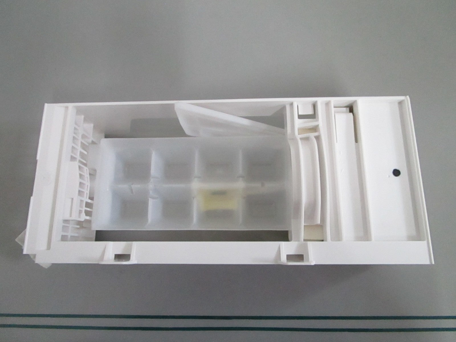 Whirlpool W11546935 NEW OEM Refrigerator Ice Maker Assy Maytag KitchenAid 0820