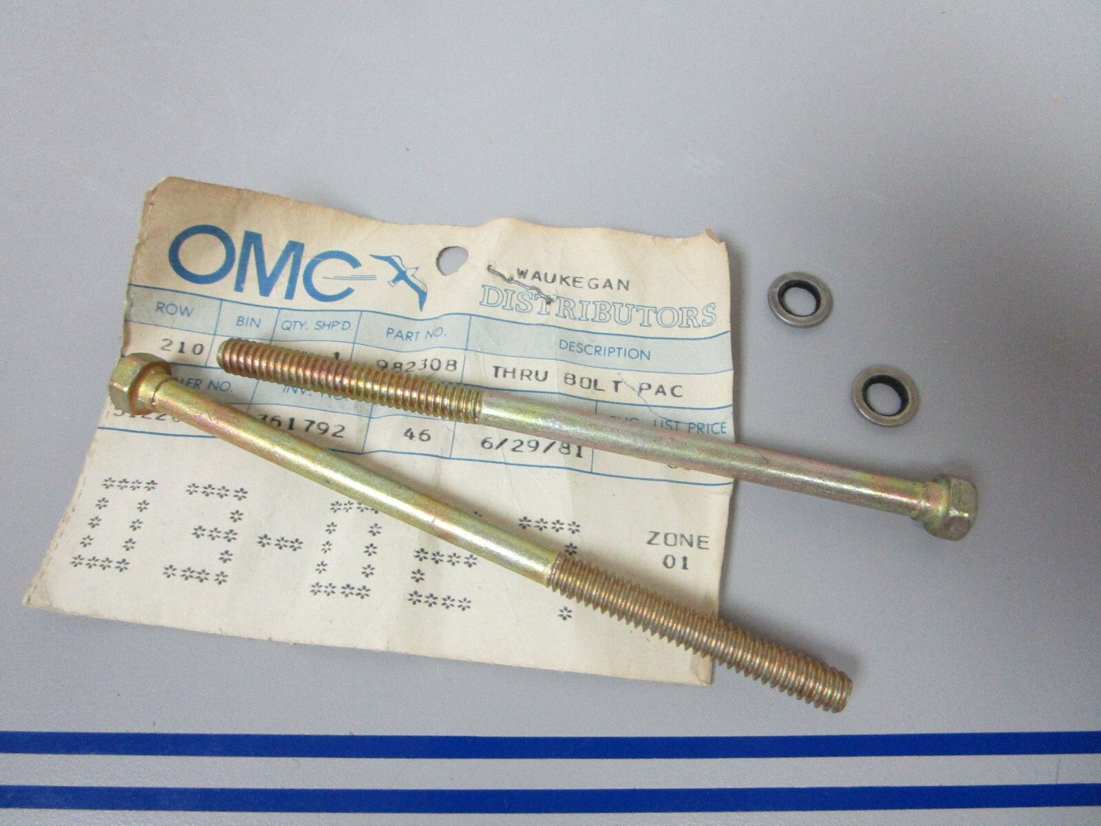 *NEW OEM* 0770 OMC Johnson Evinrude Thru Bolt Set 982308 0982308