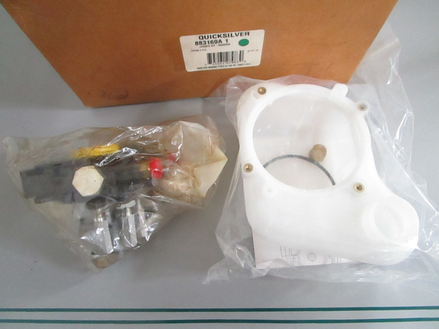 NEW OEM 883169A1 Mercury Quicksilver Reserve Update Kit 0820