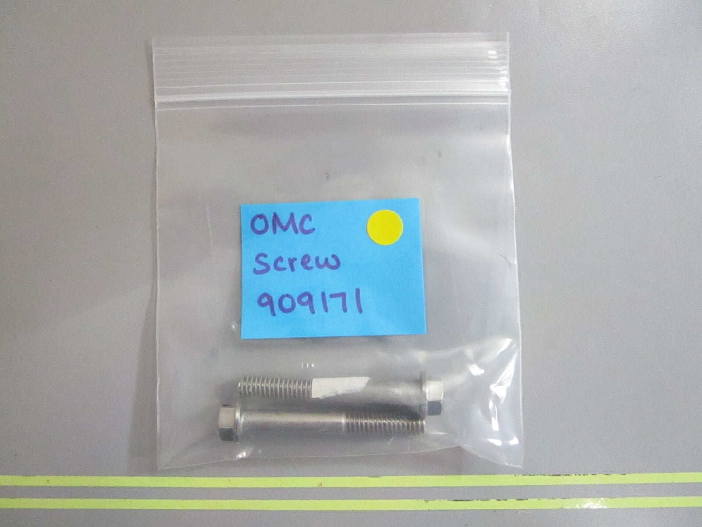 *NEW OEM* (LOT OF 2) 0810 OMC Johnson Evinrude Screw 909171 0909171