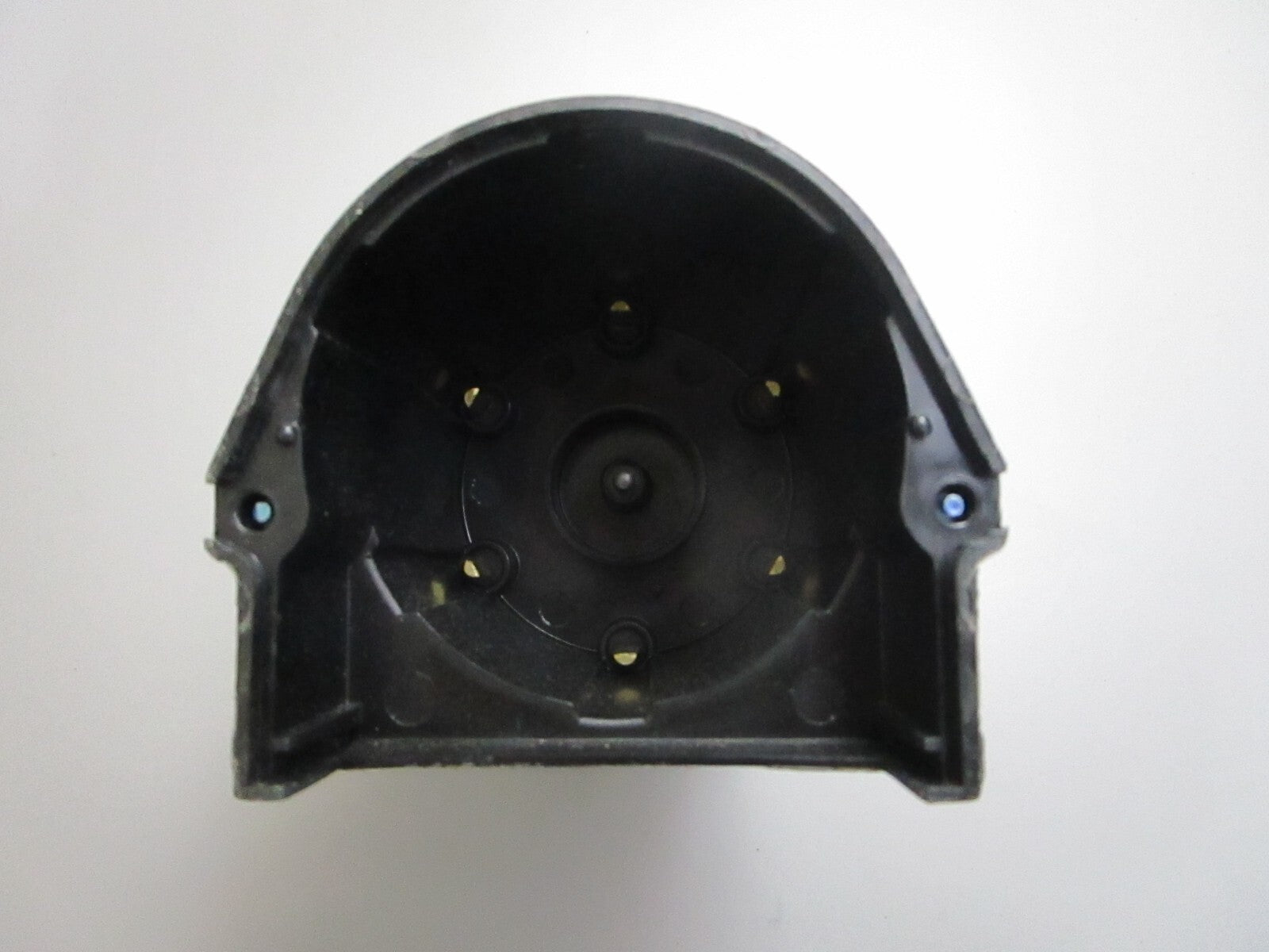 *NEW OEM* 0810 Volvo Penta Distributor Cap 3854331