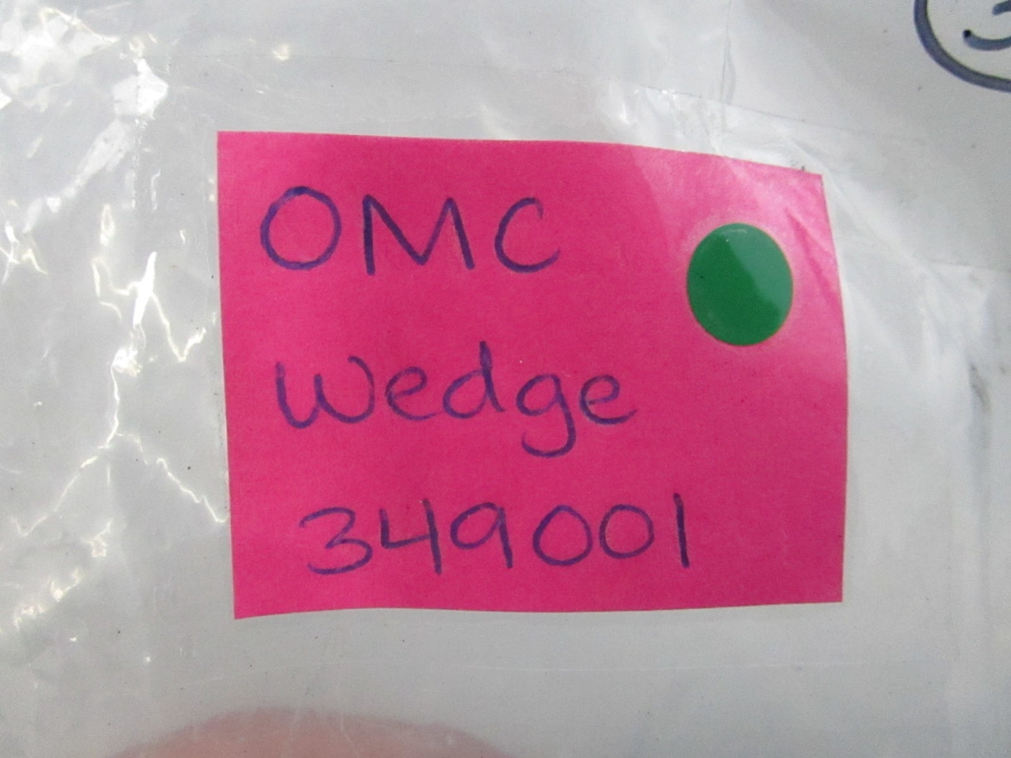 NEW OEM 349001 0349001 OMC Johnson Evinrude Wedge 0810