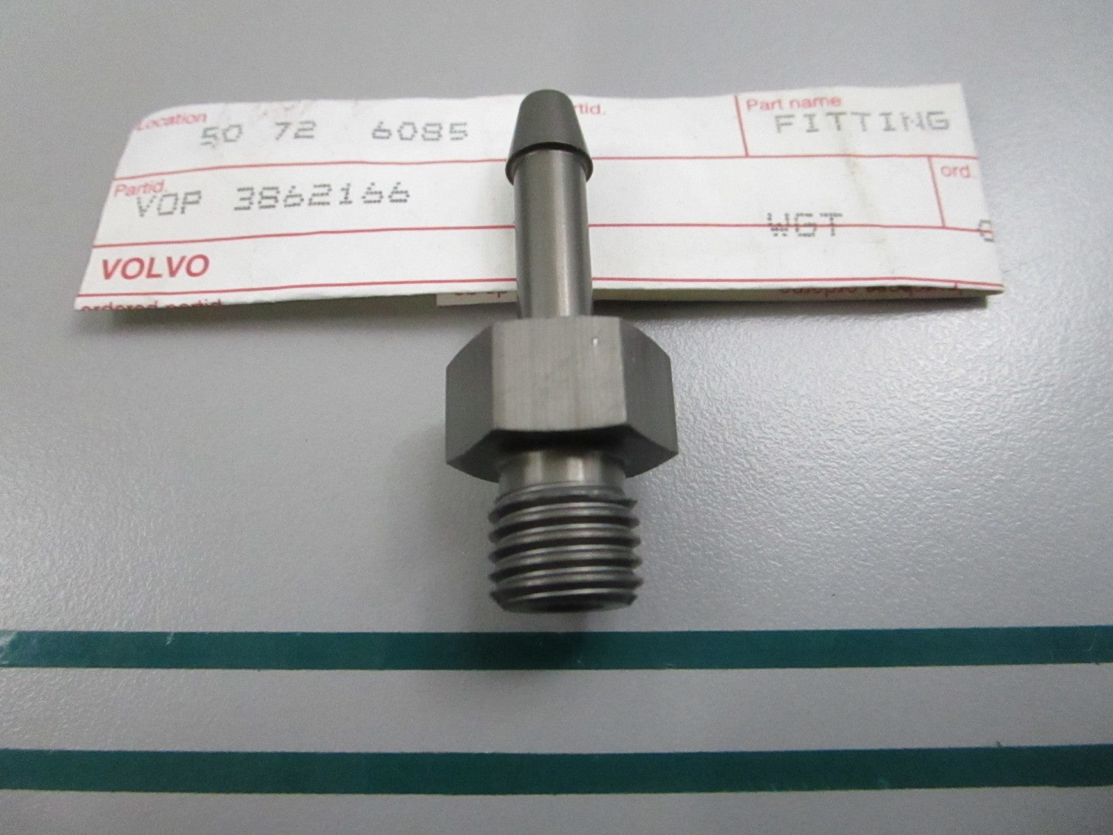 NEW OEM 3862166 Volvo Penta Fitting 0810