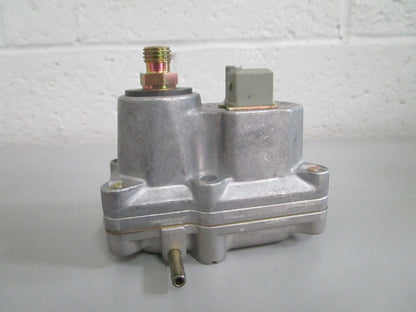 NEW OEM 0438140031 Bosch Warm-Up Regulator 0820