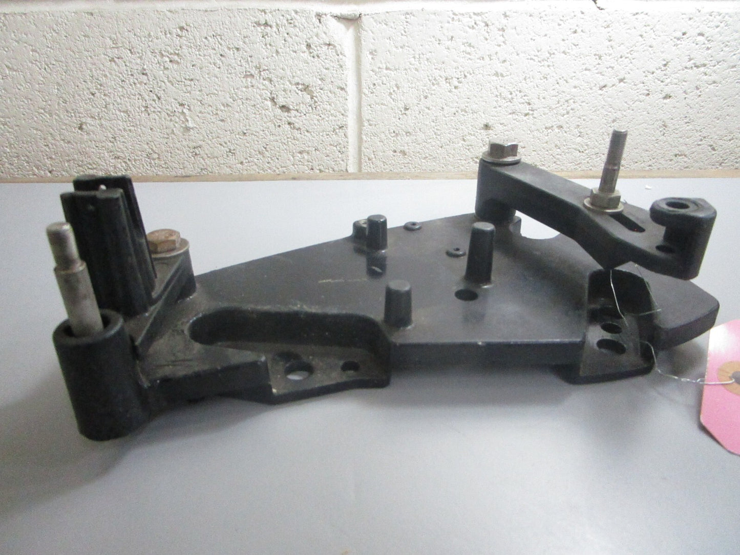 *NEW OEM* 0820 Mercury Quicksilver Bracket 99237A10