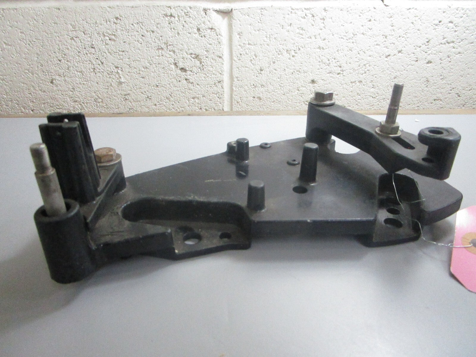 *NEW OEM* 0820 Mercury Quicksilver Bracket 99237A10