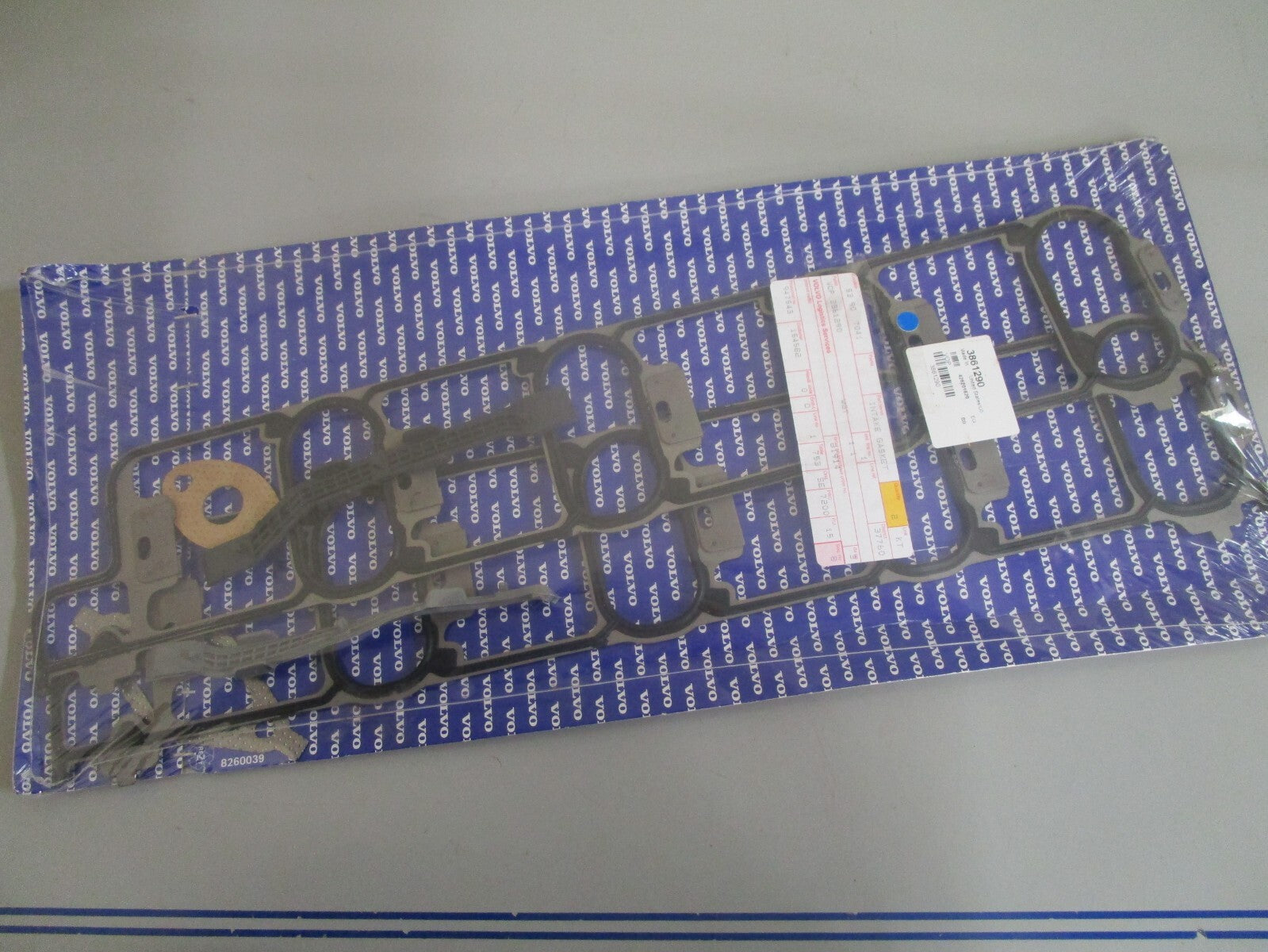 *NEW OEM* 0820 Volvo Penta Intake Gasket 3861290