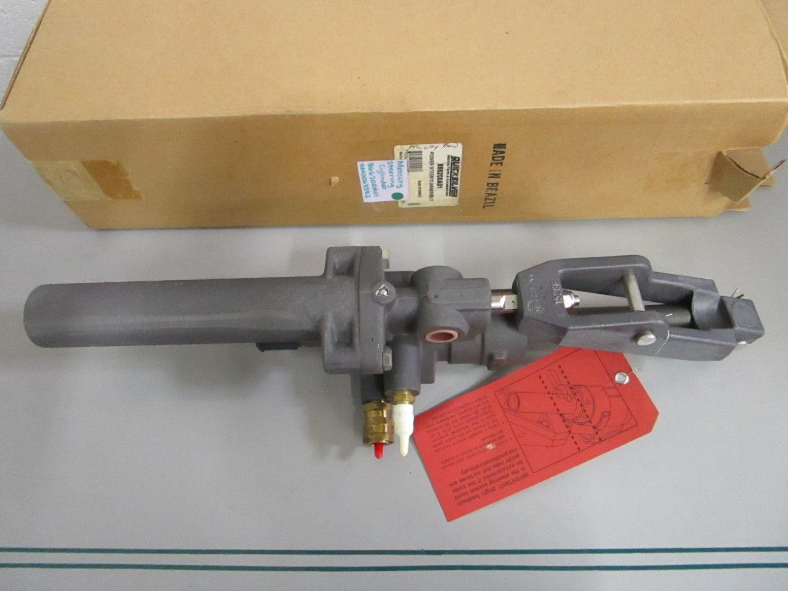 NEW OEM 866200A01 8M0063382 Mercury Quicksilver Steering Cylinder 0820