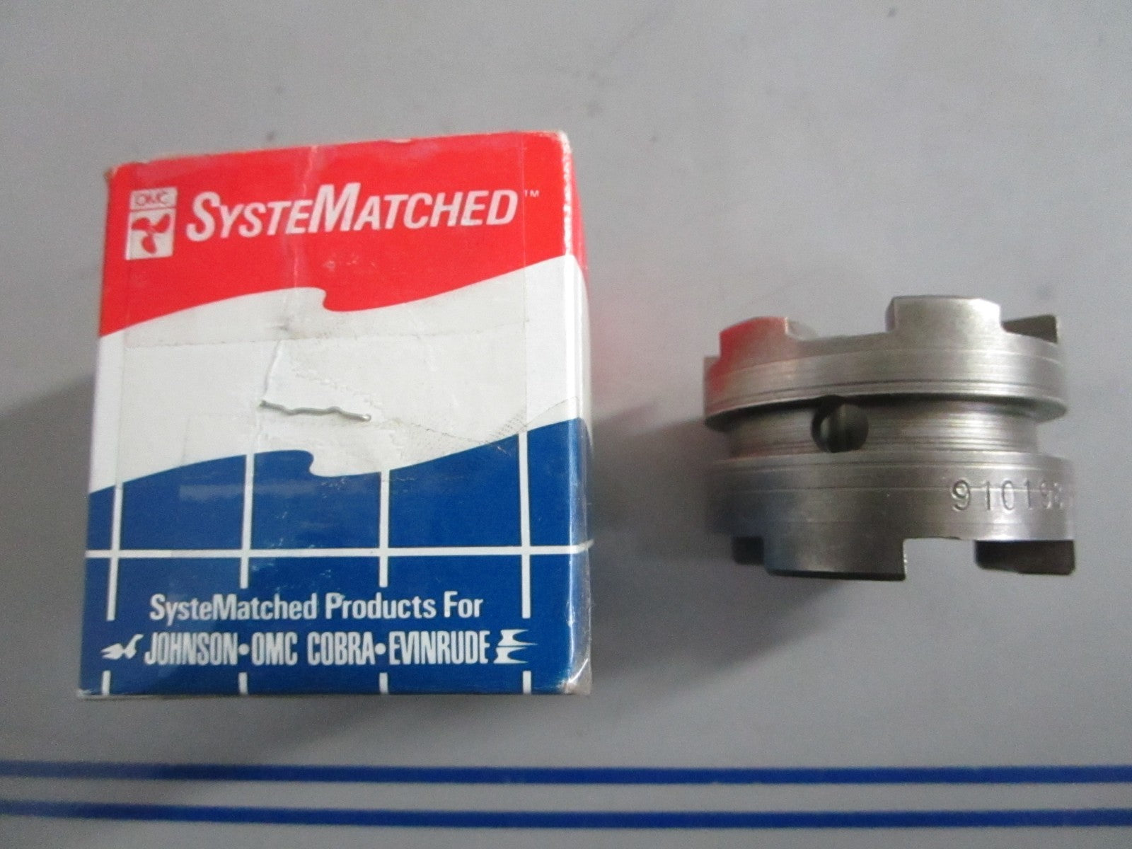 NEW OEM 910198 0910198 OMC Johnson Evinrude Clutch Dog 0820