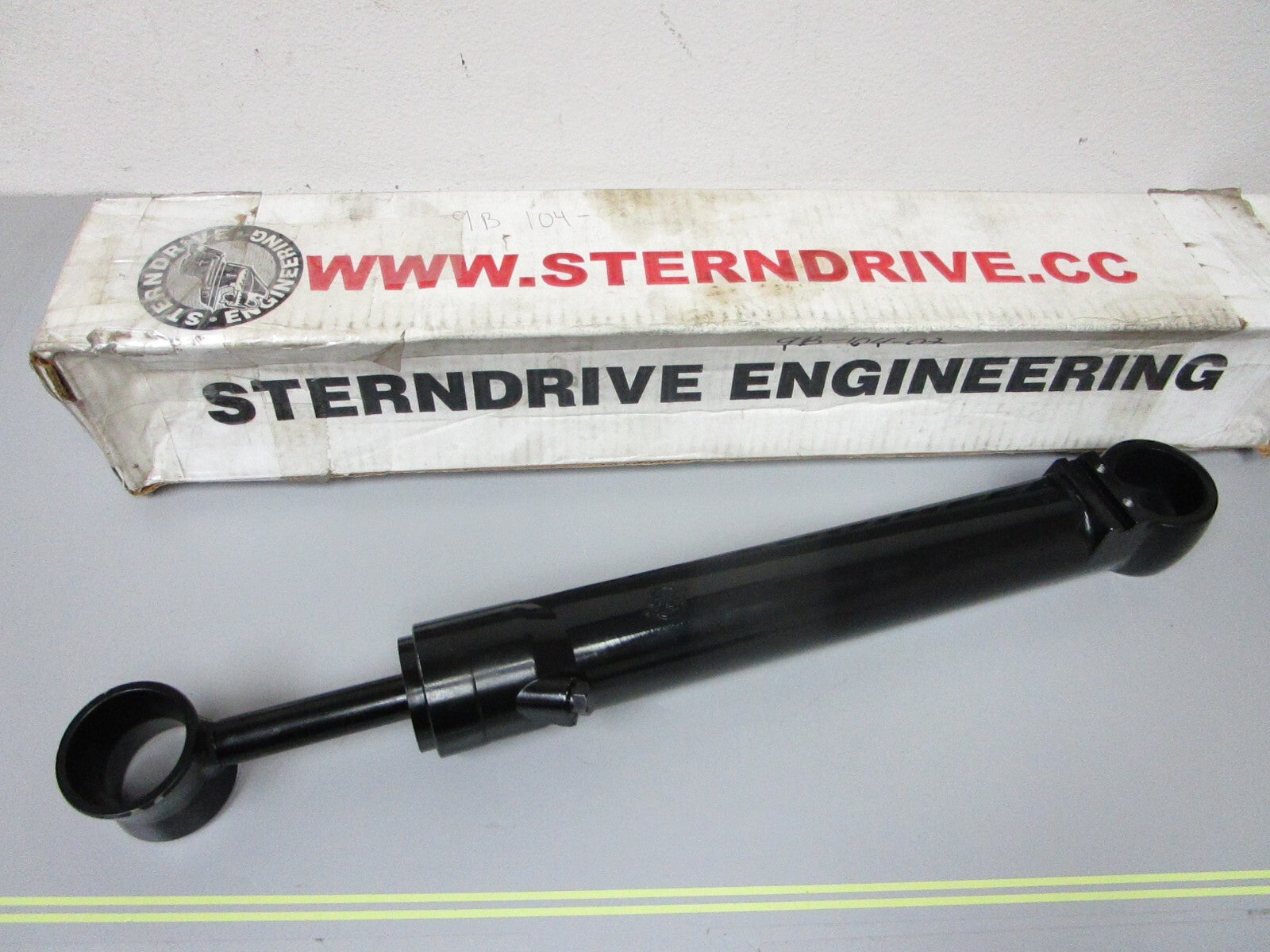 *NEW* 0720 SEI Port Trim Cylinder Assembly 9B-104-02 Replaces: Mercury 98703A3
