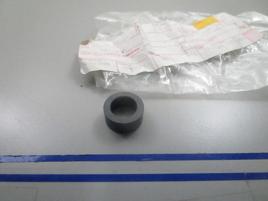 *NEW OEM* 0810 Volvo Penta Bushing 3861035