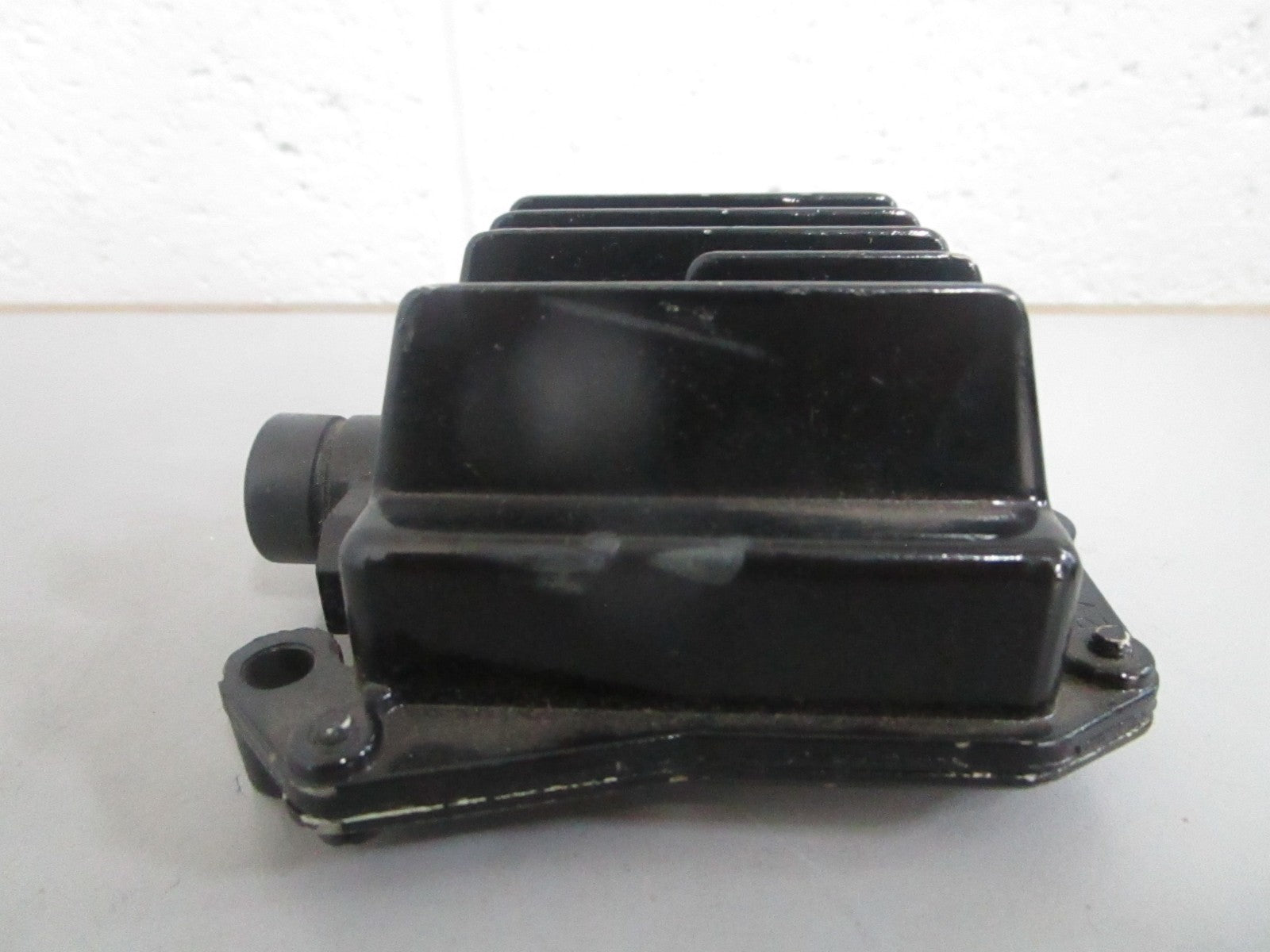 NEW OEM 1116377B Mercury Delco Remy Voltage Regulator 0820