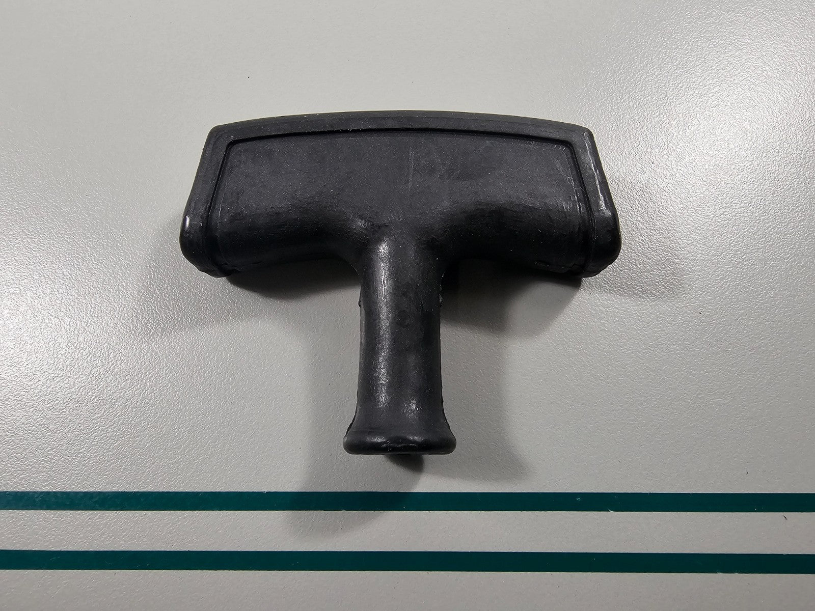 NEW OEM 331361 0331361 OMC Johnson Evinrude Starter Handle 0810