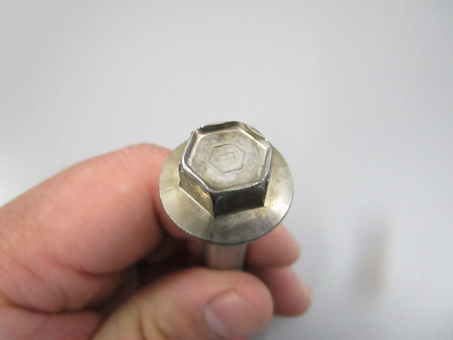 NEW OEM 10-40108 70 Mercury Quicksilver Screw 0810