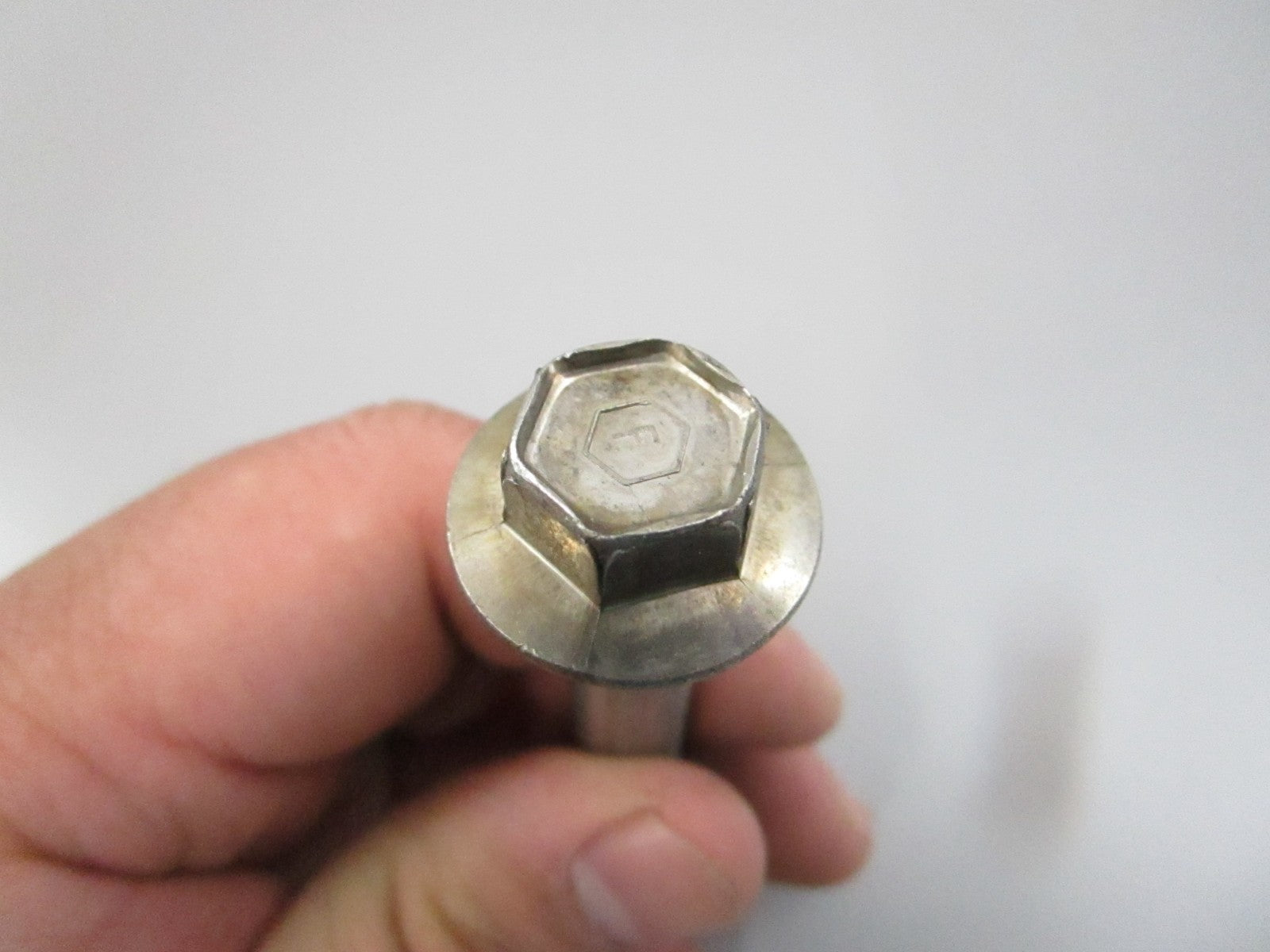 NEW OEM 10-40108 70 Mercury Quicksilver Screw 0810