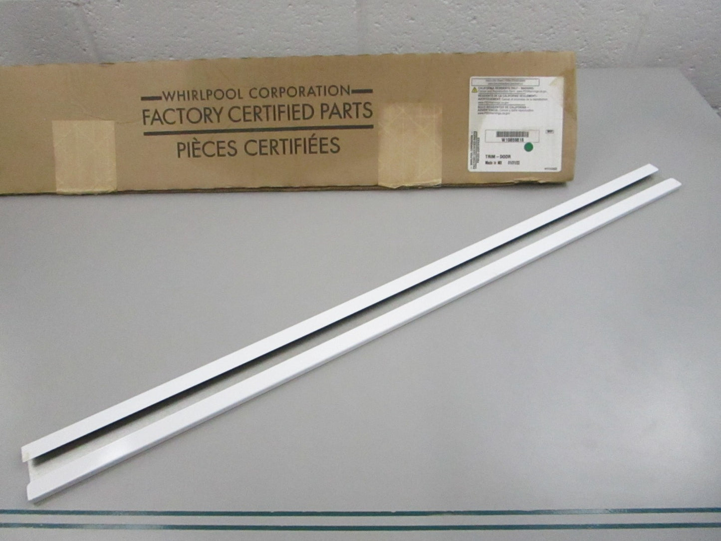 NEW OEM W10859818 Whirlpool Door Trim 0810