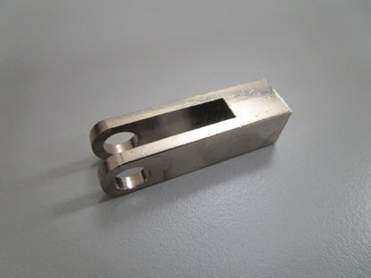 *NEW OEM* 0810 Volvo Penta Fork 3852328