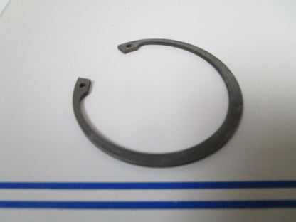 NEW OEM 320309 0320309 OMC Johnson Evinrude Retainer Ring 0810