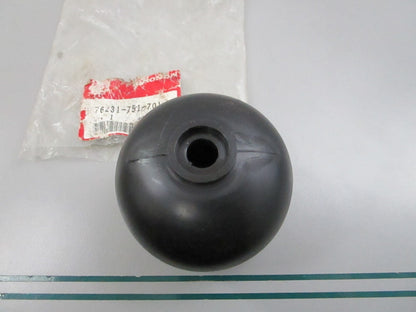 NEW OEM 76231-751-301 Honda Anti-Scalp Roller 0810