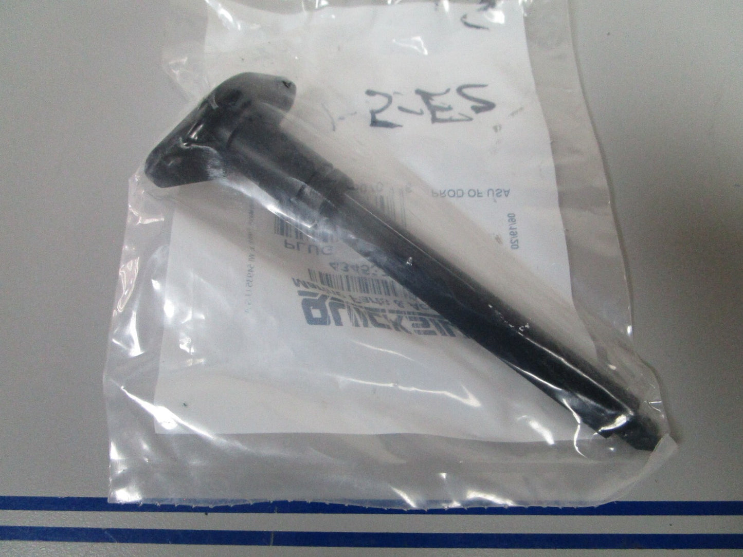 *NEW OEM* 0810 Mercury Quicksilver Plug 43453T