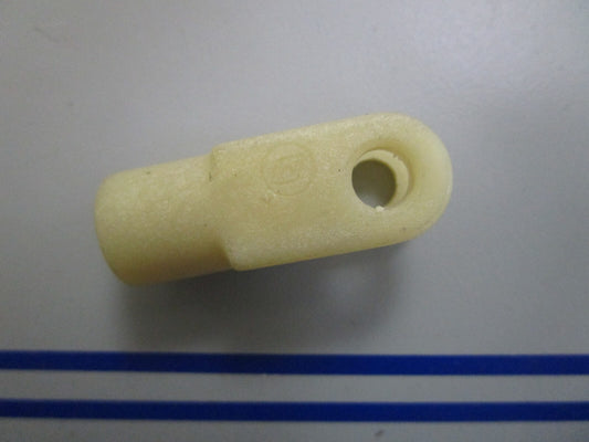 *NEW OEM* 0820 OMC Johnson Evinrude Yoke 318567 0318567