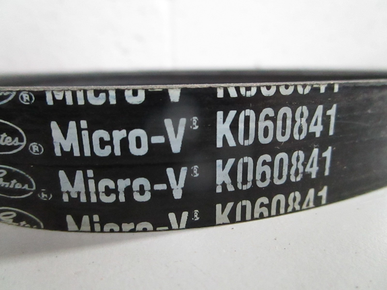 NEW K060841 Gates Micro-V Serpentine Belt 0820
