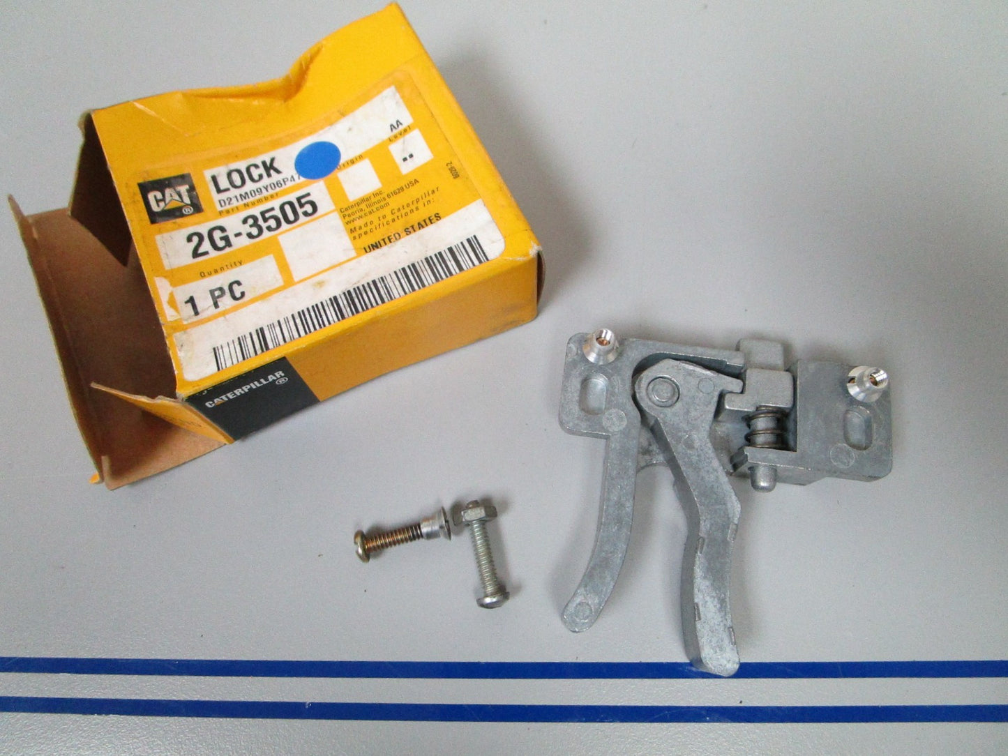 NEW OEM 2G-3505 Cat Caterpillar Lock 0720