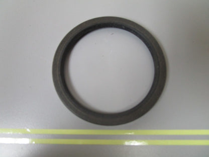 *NEW OEM* 0810 OMC Johnson Evinrude Oil Seal 310649 0310649