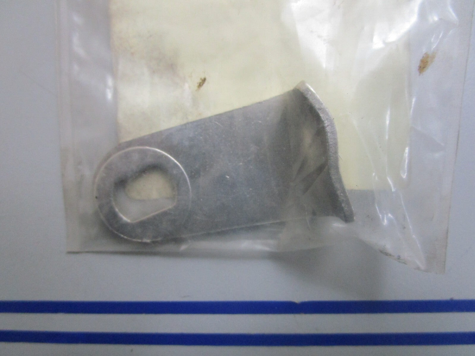 *NEW OEM* 0810 Mercury Quicksilver Cover Hook 16222