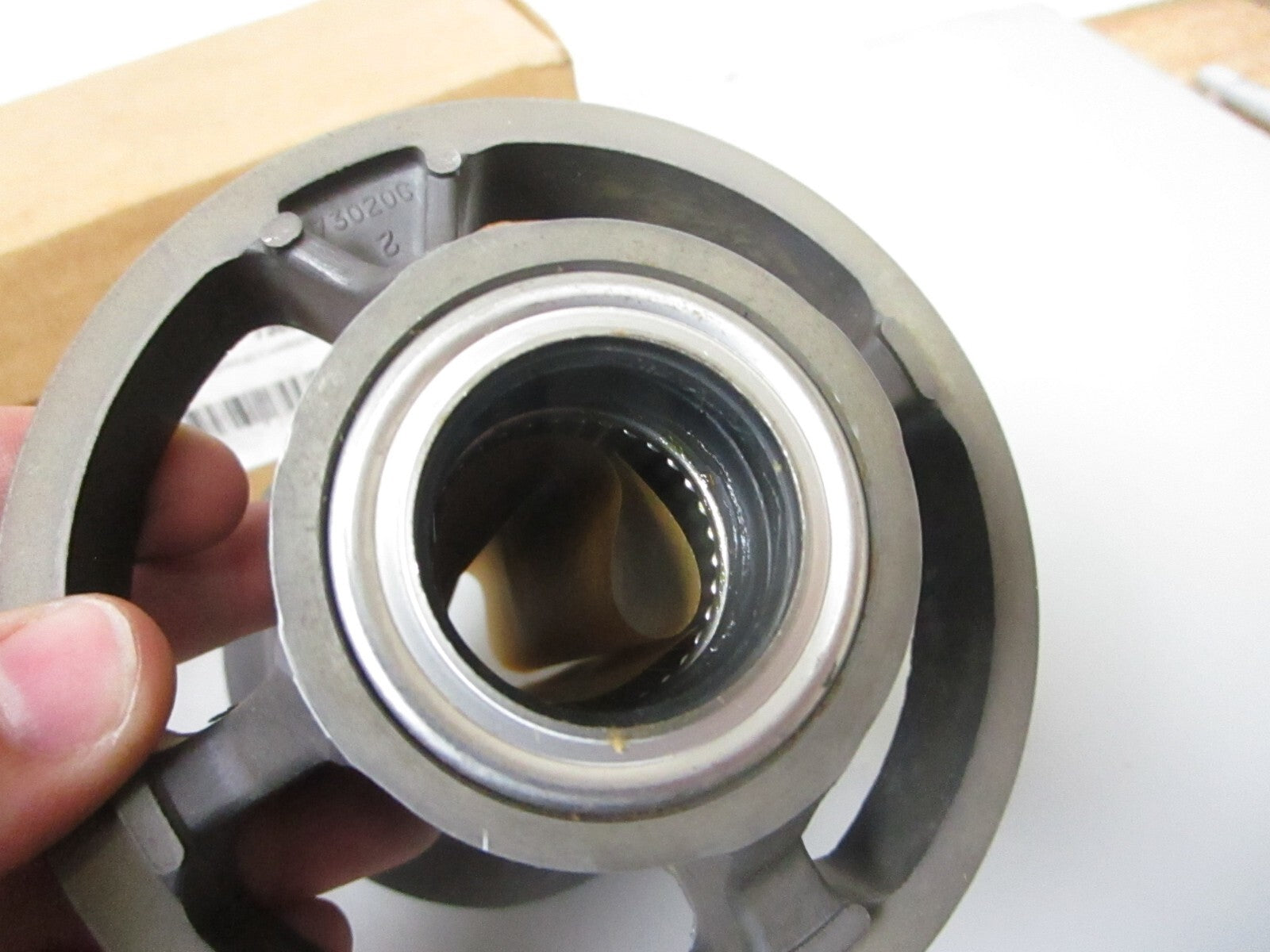 *NEW OEM* 0720 Mercury Quicksilver Bearing Carrier 73020A14