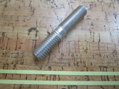 *NEW OEM* 0810 OMC Johnson Evinrude Stud 911798 0911798