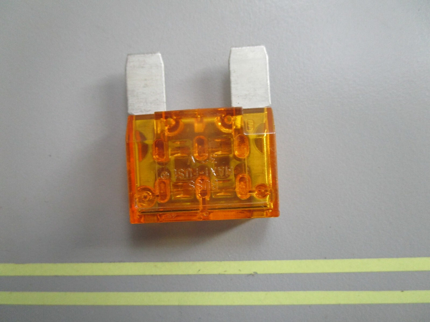 *NEW OEM* 0810 Volvo Penta Fuse 3841370