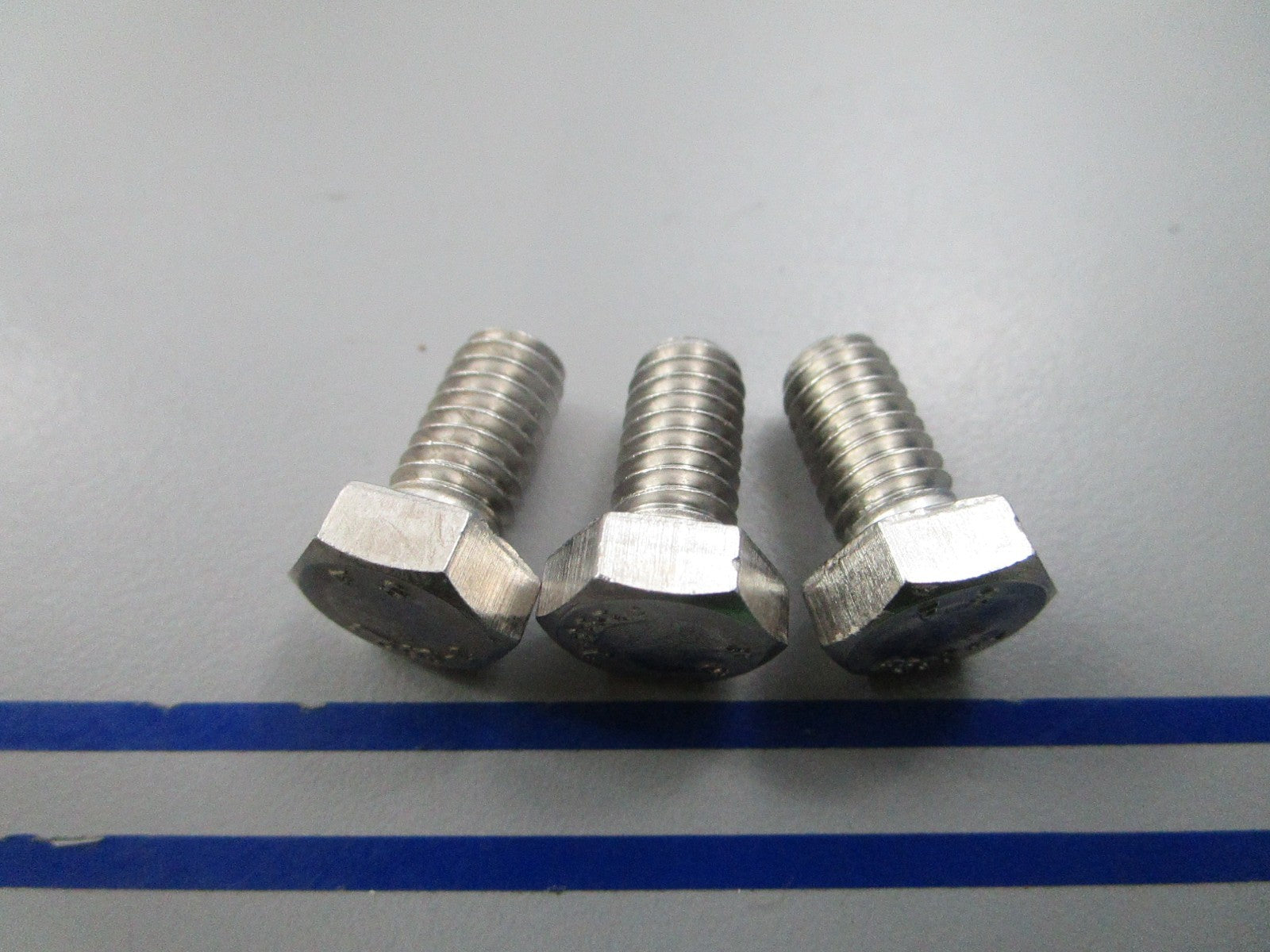 NEW OEM (LOT OF 3) 330437 0330437 OMC Johnson Evinrude Screw 0810