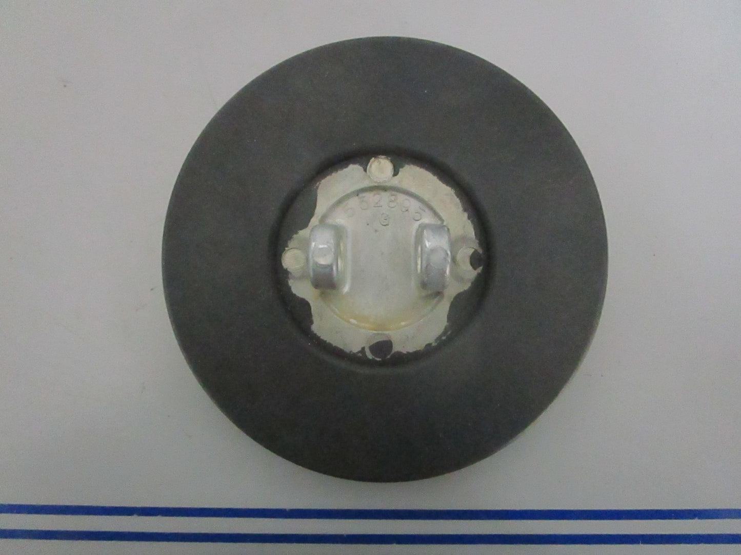 NEW OEM 592140 0592140 552895 OMC Johnson Evinrude Valve Disc 0820