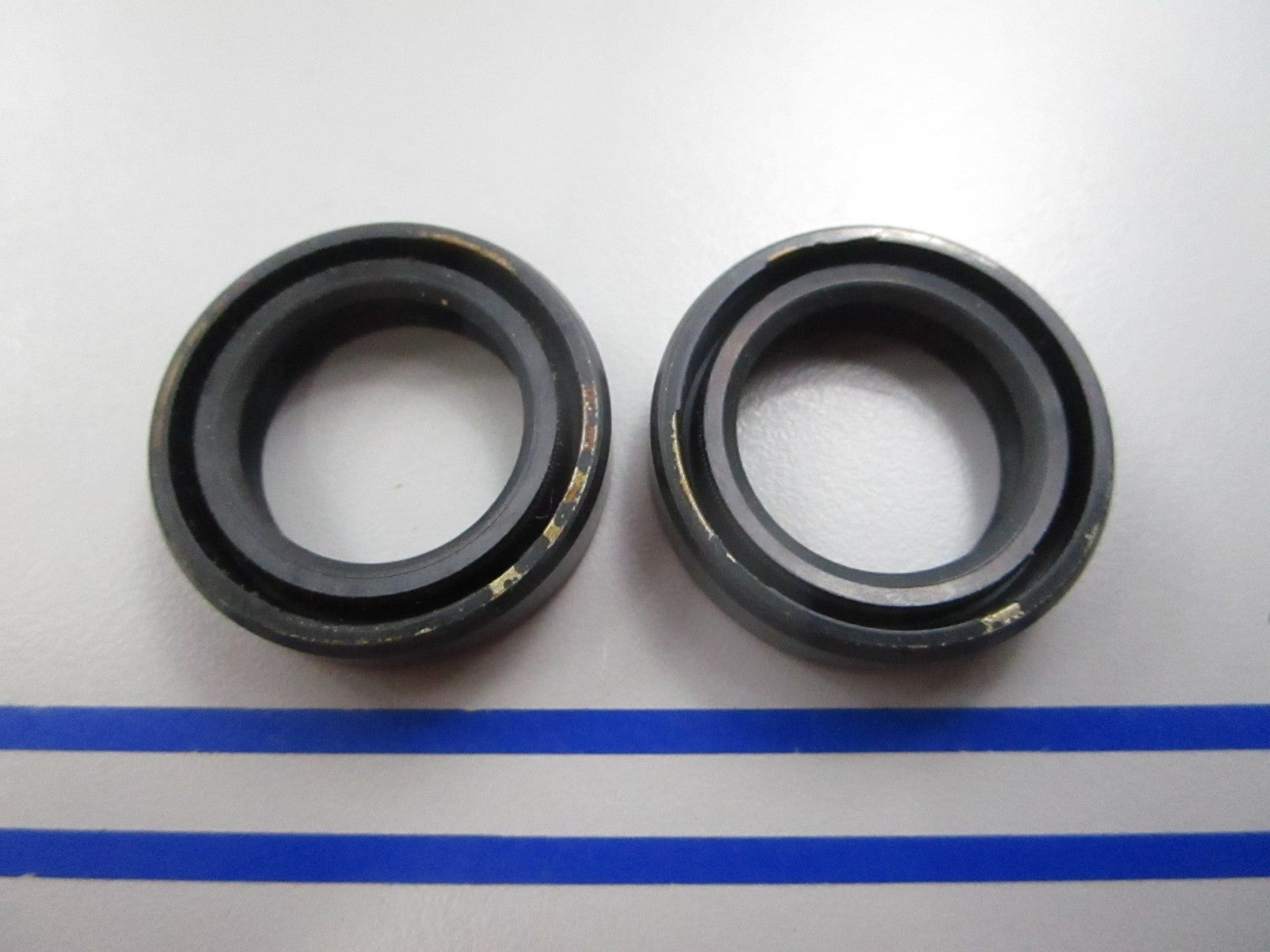 NEW OEM (LOT OF 2) 26-81572M Mercury Quicksilver Seal 0810
