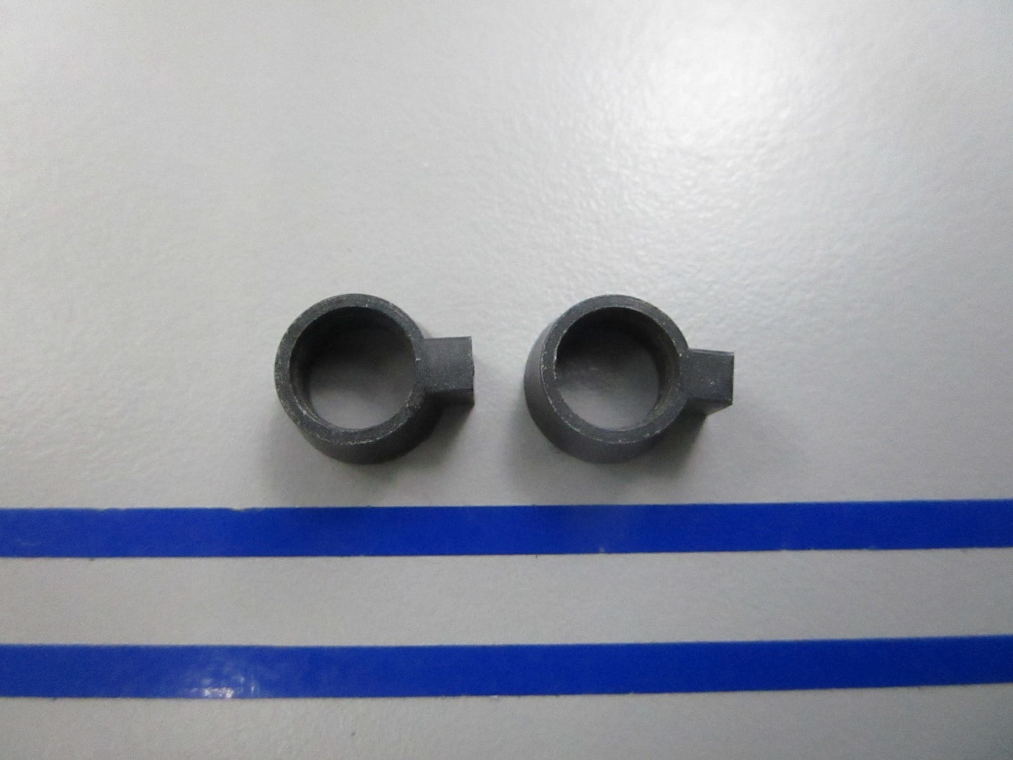 NEW OEM (LOT OF 2) 315253 OMC Johnson Evinrude Needle Valve Retainer 0810