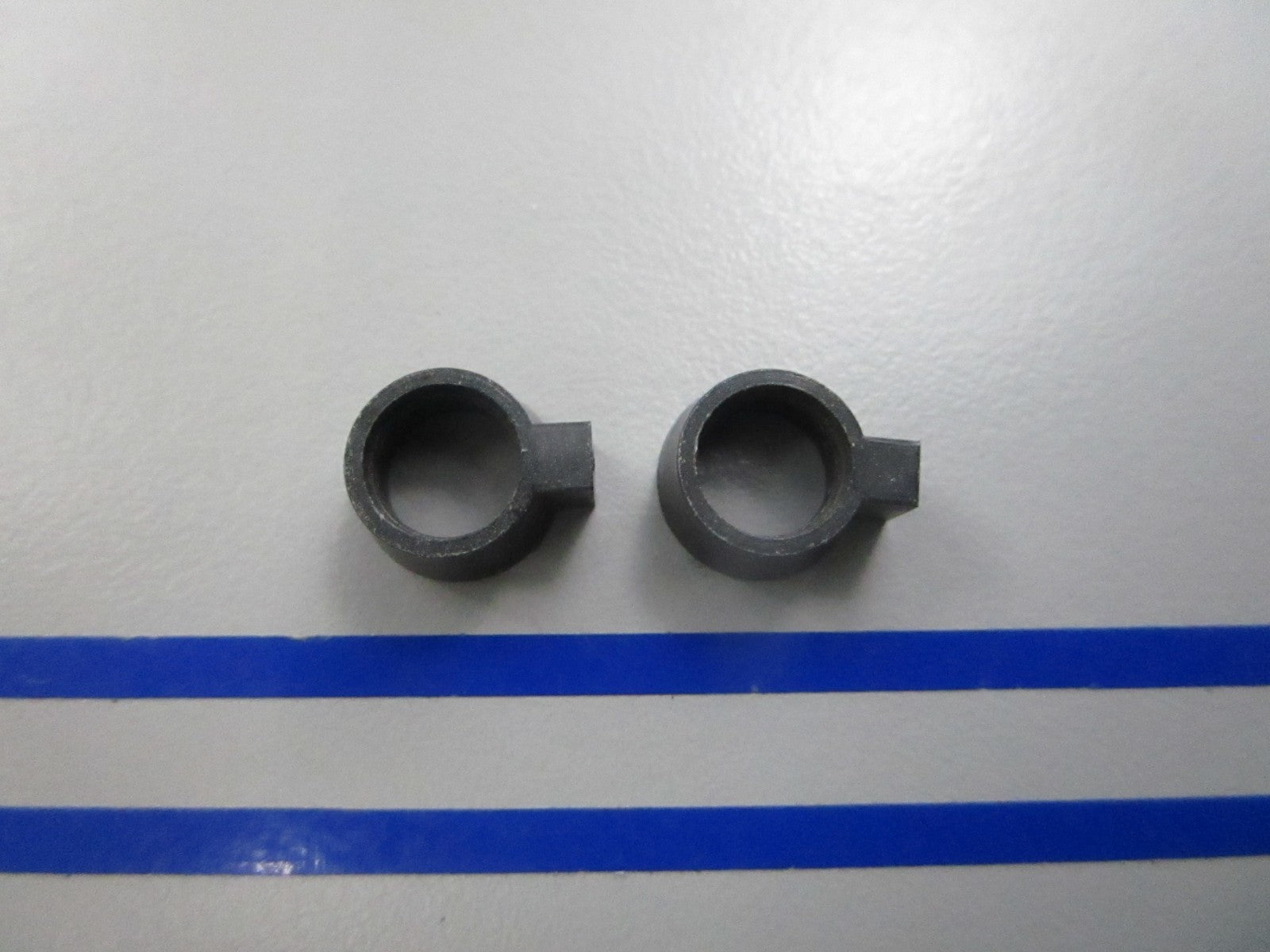 NEW OEM (LOT OF 2) 315253 OMC Johnson Evinrude Needle Valve Retainer 0810