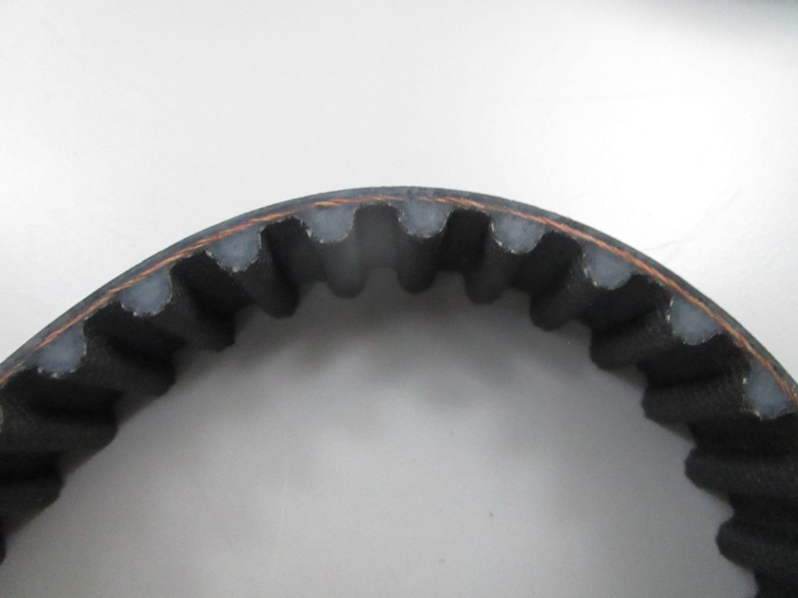 *NEW OEM* 0810 Volvo Penta Belt 271952