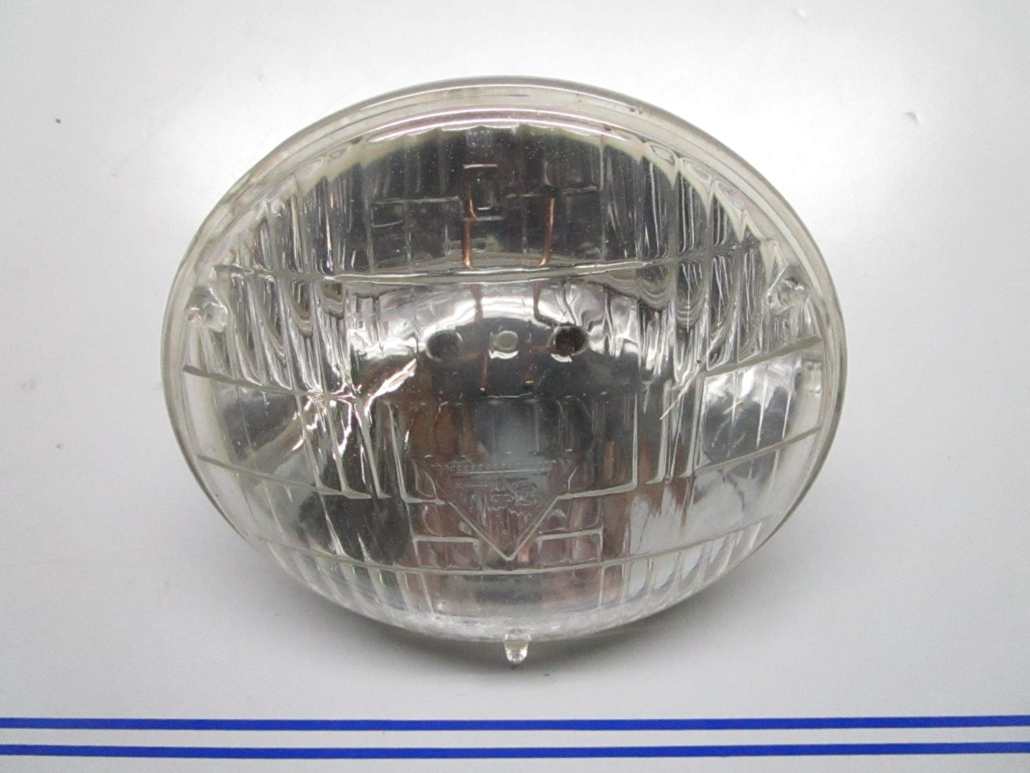 *NEW OEM* 0820 Guide 1968-71 12 V T-3 Headlight L4001