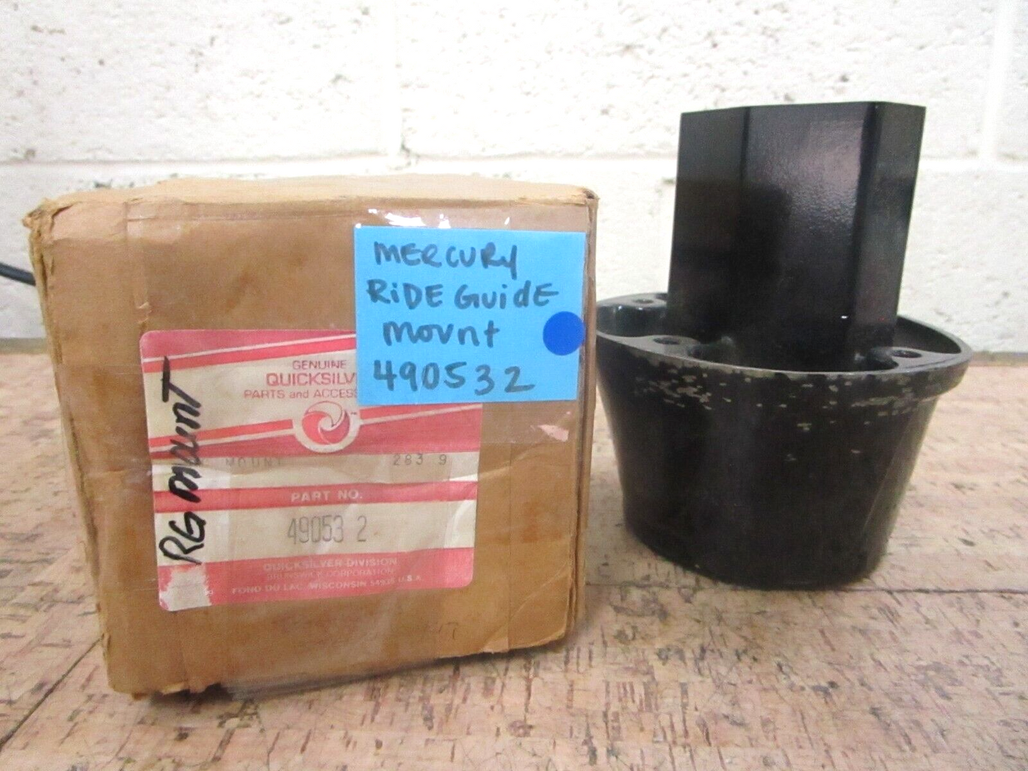 *NEW OEM* 0780 Mercury Quicksilver Ride Guide Mount 490532