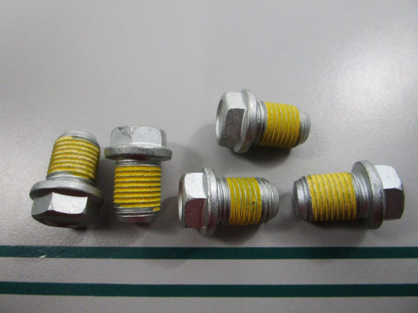 NEW (LOT OF 5) 250000378 Ski-Doo Hex Flanged Screw 0810
