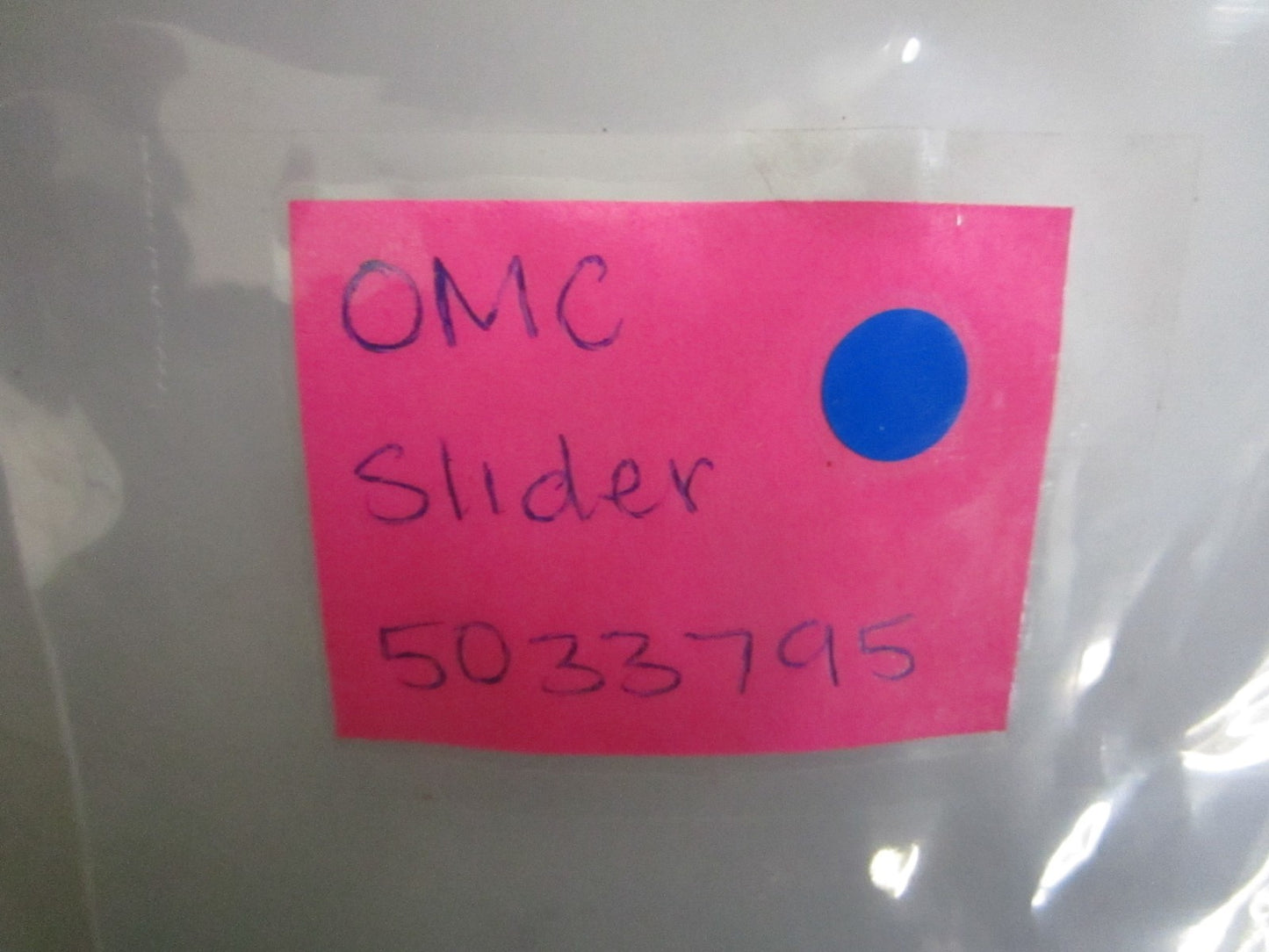*NEW OEM* 0820 OMC Johnson Evinrude Slider 5033795